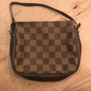 Louis Vuitton mini pochette